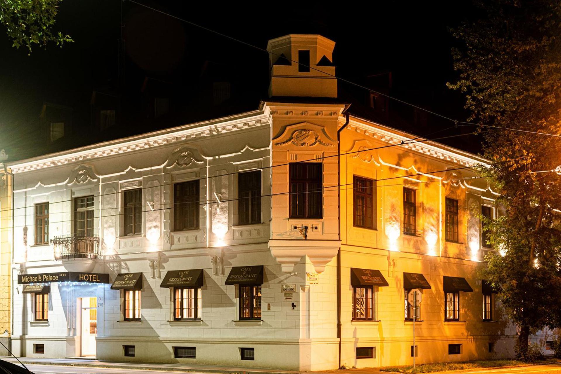 Hotel Michael'S Palace Кошице Екстериор снимка