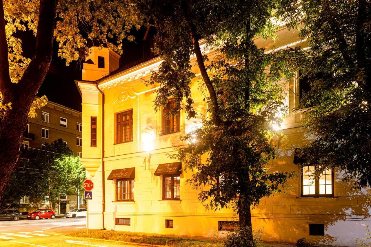 Hotel Michael'S Palace Кошице Екстериор снимка